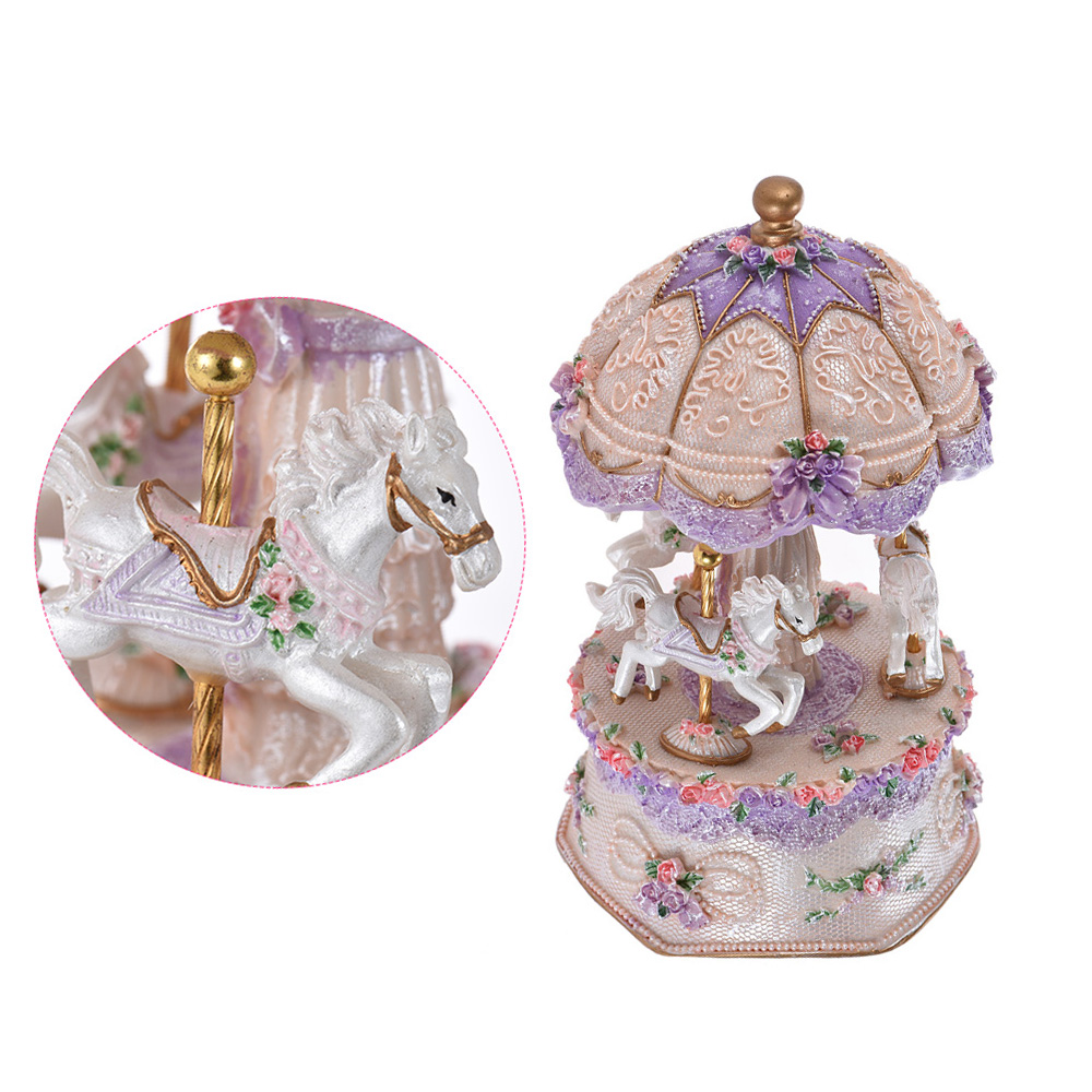 Luxury Dream 3-Horse Rotating  - Snow Globe Musical 评论和价格